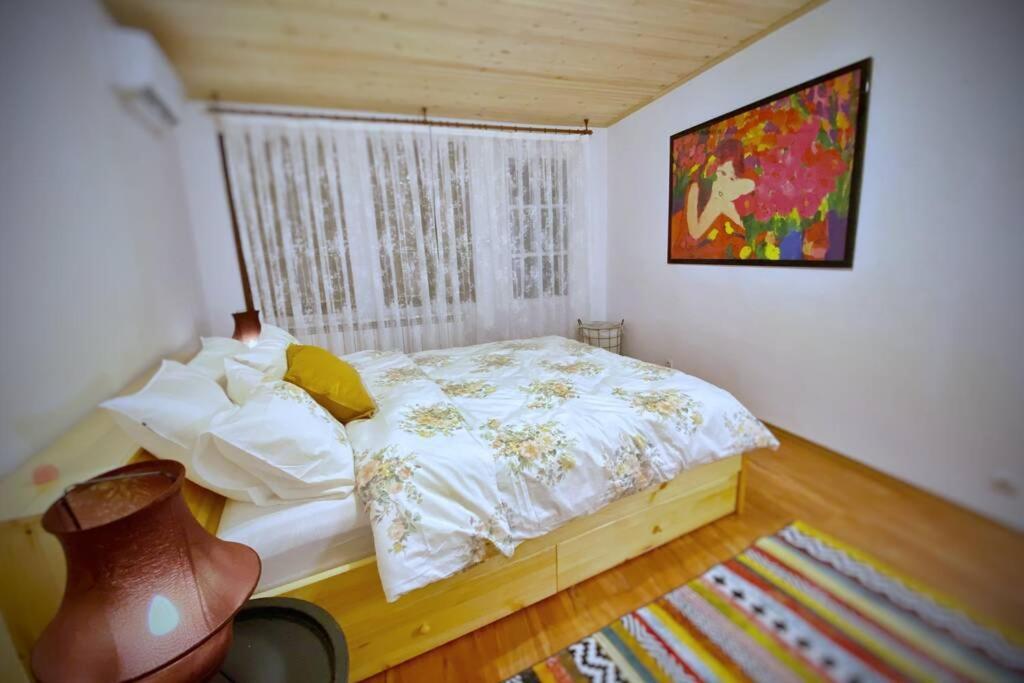The Secret Lodge- New With Private Garage, Entire House Veliko Turnovo Bagian luar foto