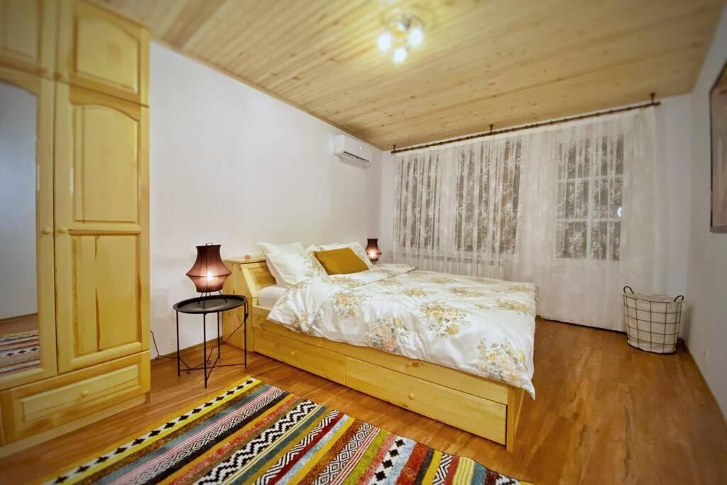The Secret Lodge- New With Private Garage, Entire House Veliko Turnovo Bagian luar foto